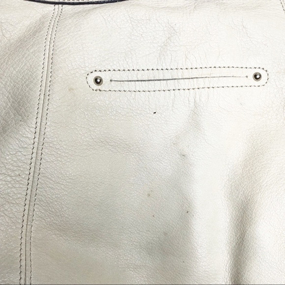 B. Makowsky | White Shoulder Bag - Picture 5 of 7